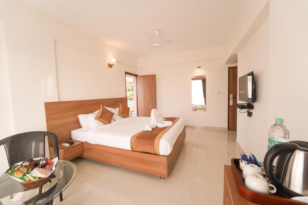 Hotel Wayfarer Porvorim Esterno foto